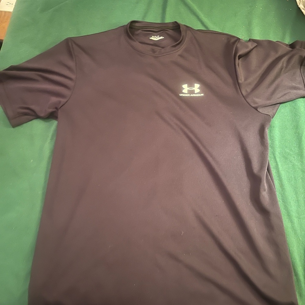 Under Armour Men's Dark Gray Short Sleeve Tee